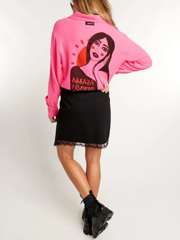 CAMISA ROSA "ABRAZA TUS MIEDOS"